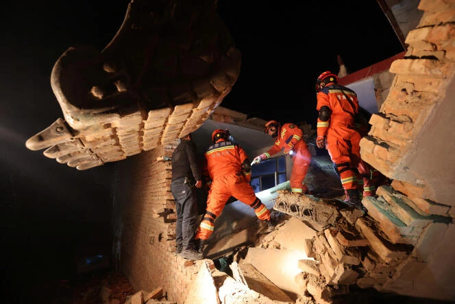 Çin'de Korkunç Deprem! 6,2 Büyüklüğünde Deprem: 118 Kişi Hayatını Kaybetti, Onlarca Yaralı